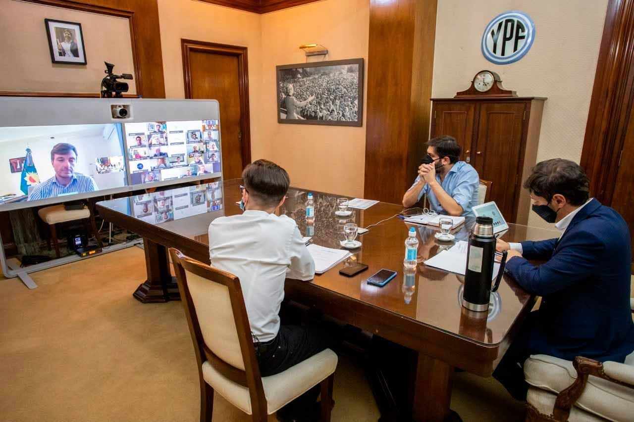 Kicillof y Simone firmaron convenios para 71 obras en 44 municipios bonaerenses