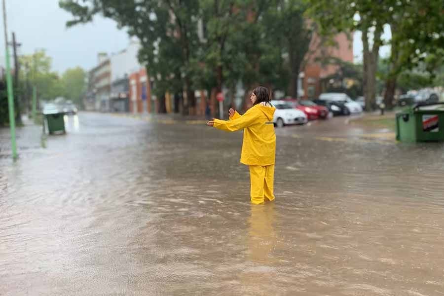 La oposición exige una asistencia a los damnificados por las inundaciones