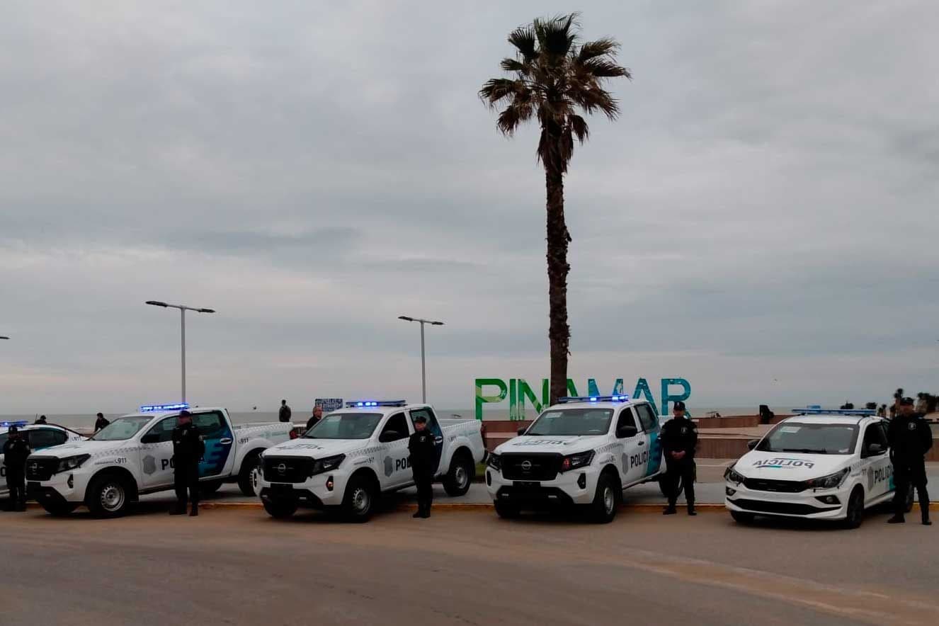 La Provincia entregó cinco nuevos patrulleros para reforzar la seguridad