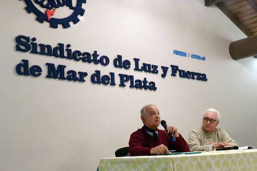 Lorenzo Rojas presentó su último libro