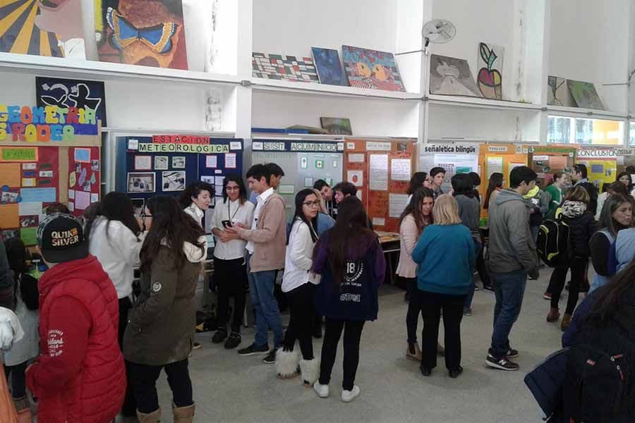 Se realizó la Feria Distrital de Ciencias en la Escuela Secundaria 3