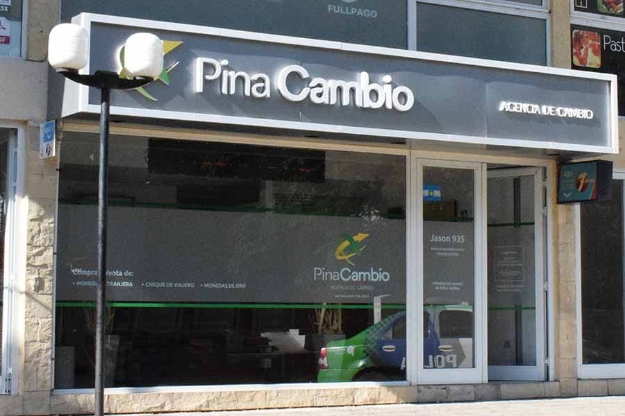 Roban a una casa de cambio