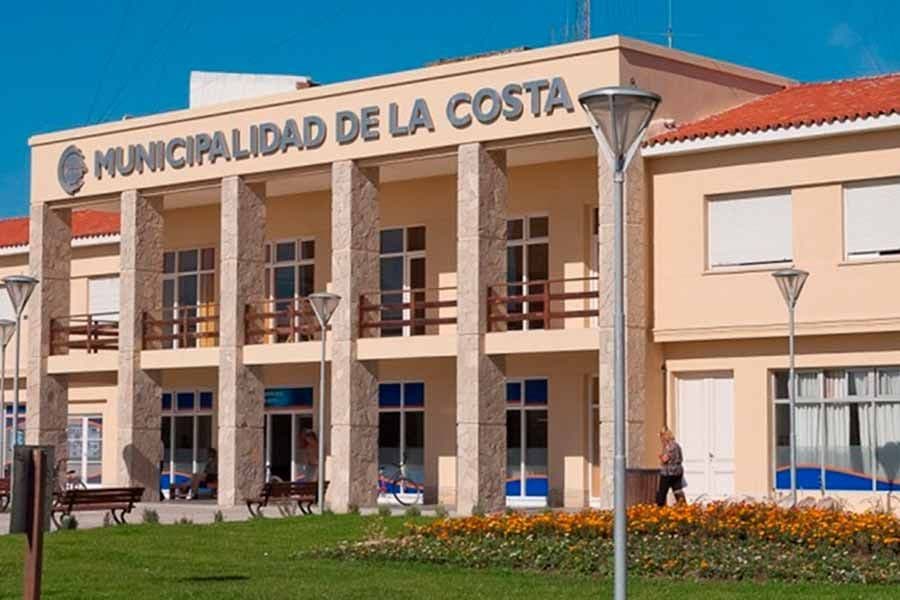 La Municipalidad de La Costa acompaña a los adultos mayores y suma voluntarios en reserva