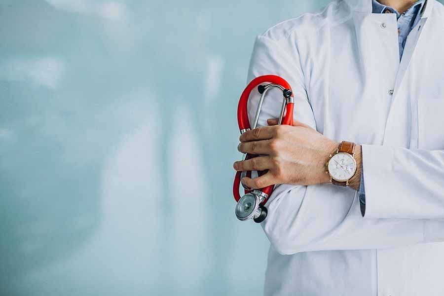 Prestadores de salud privada reprograman atenciones en todo el país por no contar con fondos suficientes